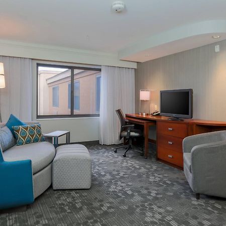 Courtyard By Marriott Las Vegas Stadium Area Exterior foto